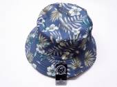 Leaf print reversible bucket hat.
(M/L - L/XL) Leaf print reversible bucket hat.
(M/L - L/XL)
