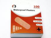 Box 100, assorted waterproof plasters*