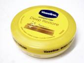 Vaseline deep restore body cream (75ml)*
