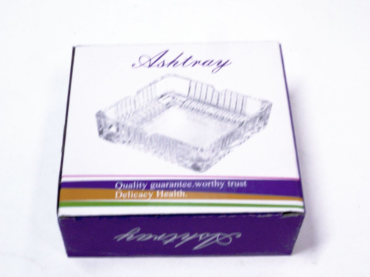 Square glass ashtray*