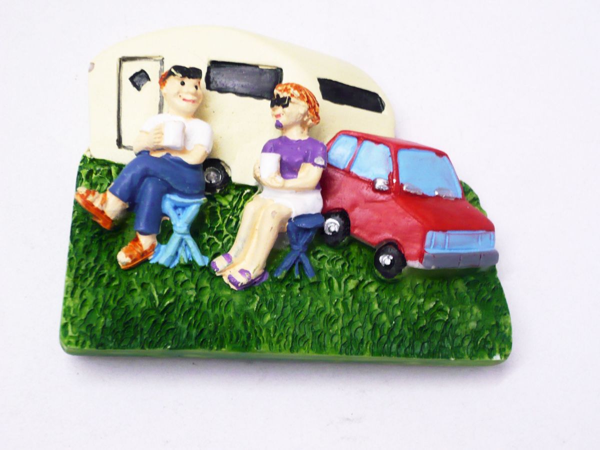 Resin caravan magnet.
2 ONLT IN STOCK!!