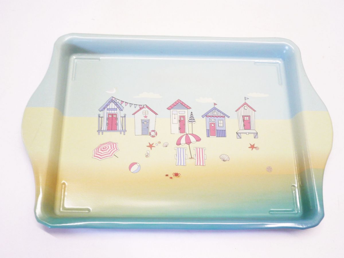 Small metal tray (21x14cm)