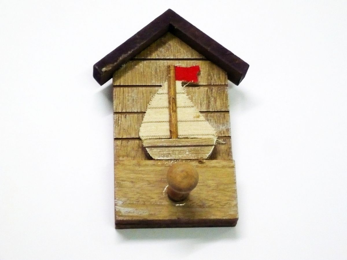16cm wooden boat hook.
(26 PCS ONLY)