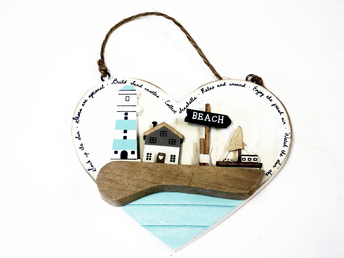 Hanging heart shaped wood beach plaque (16x14cm)
