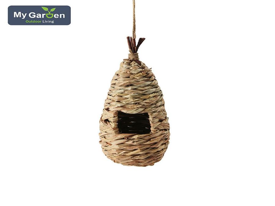 Straw birds nest (10x10x24cm) Straw birds nest (10x10x24cm)
