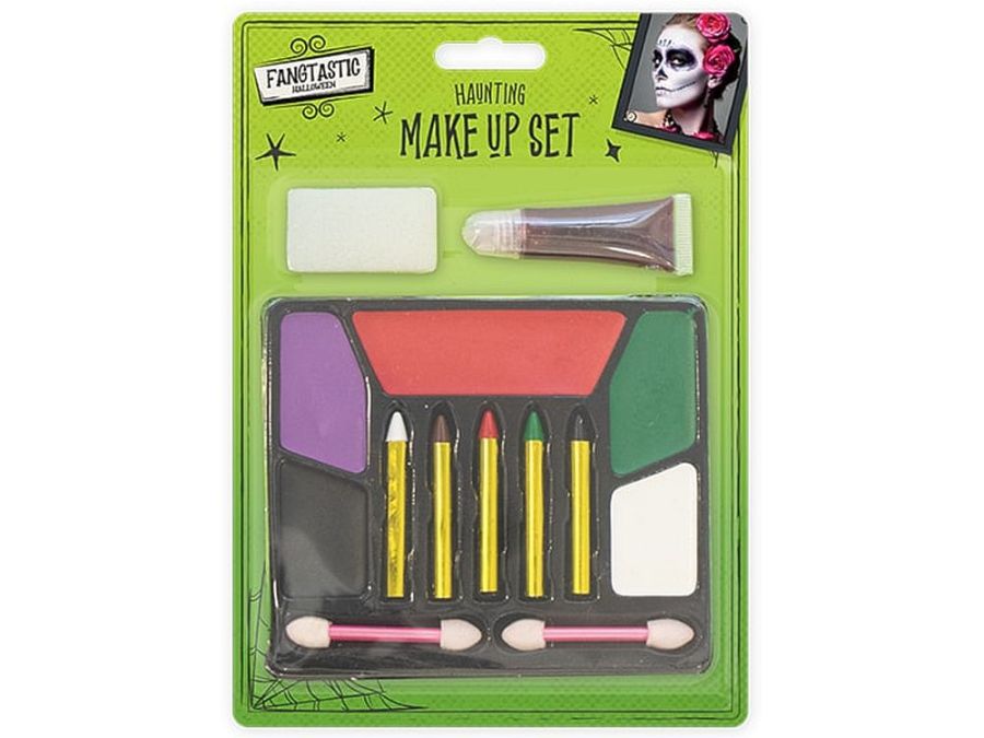 Haunting make up set.