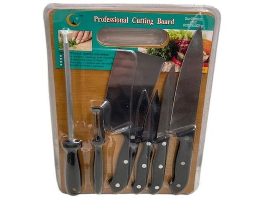 Knife and chopping board set*