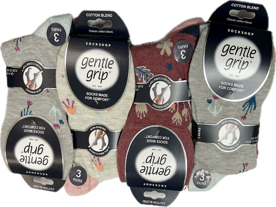 Gentle Grip floral socks.
(3pkt x4)
