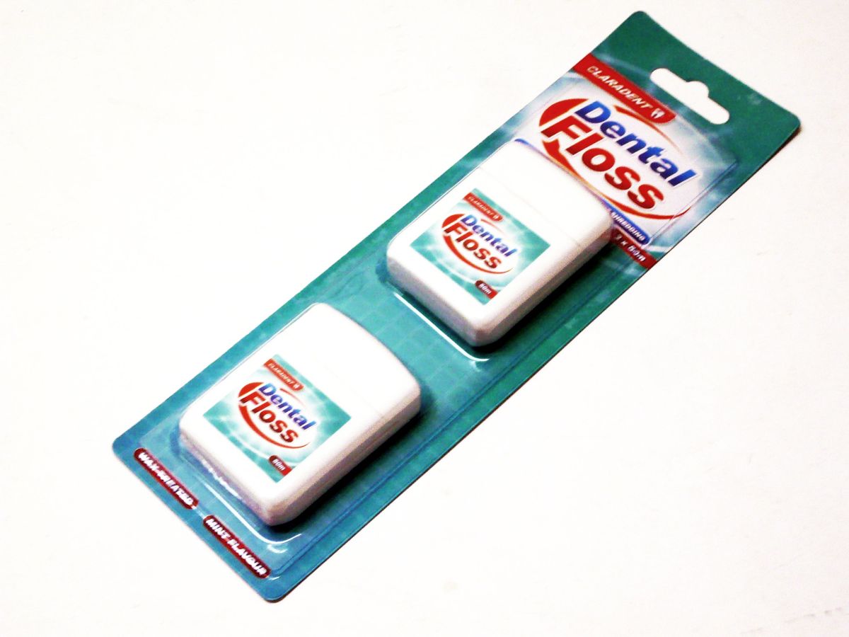 Pack 2, mint flavour dental floss^