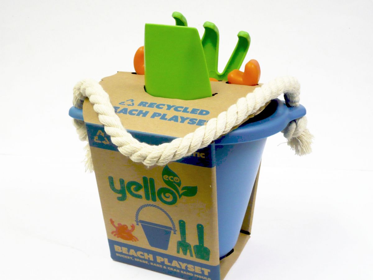 Recycled plastic 4pc beach bucket set. (bucket H15cm) 
REDUCED !!!
